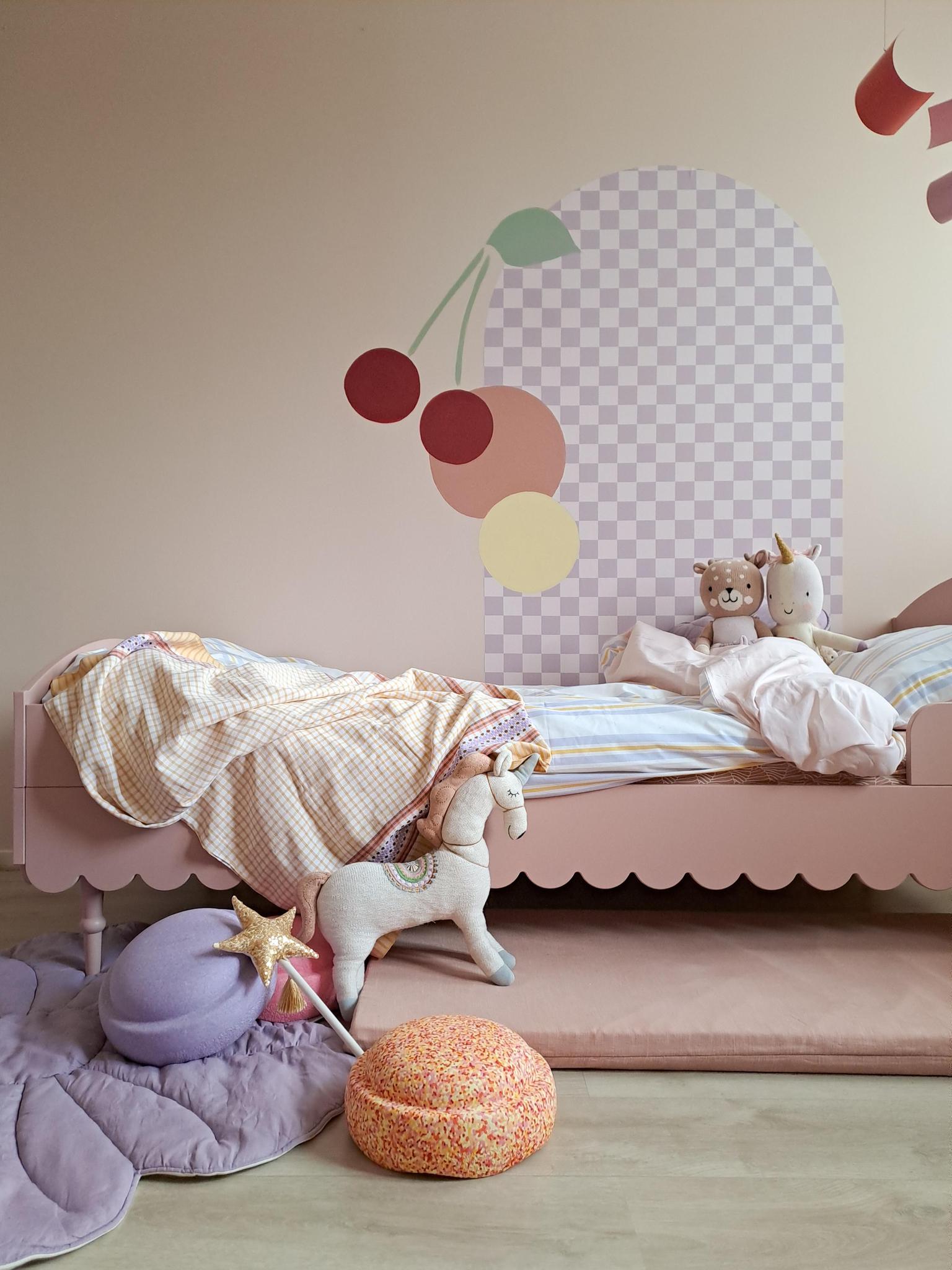 Handmade 'Babushka' Pink Bed 120 x 200cm