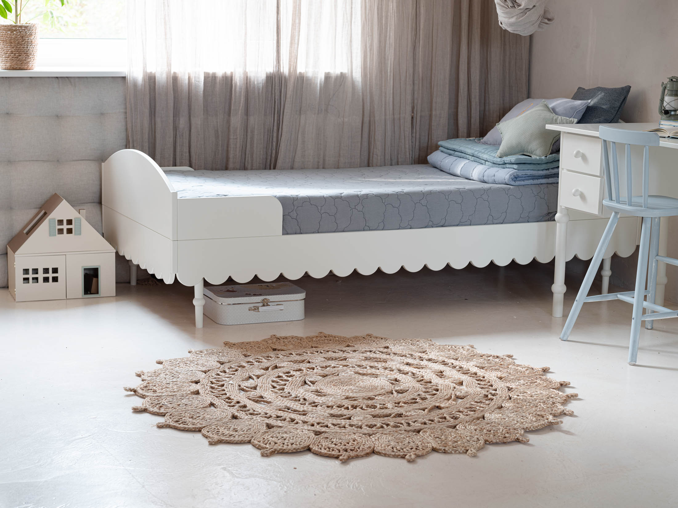 Handmade 'Babushka' White Bed 90 x 200cm