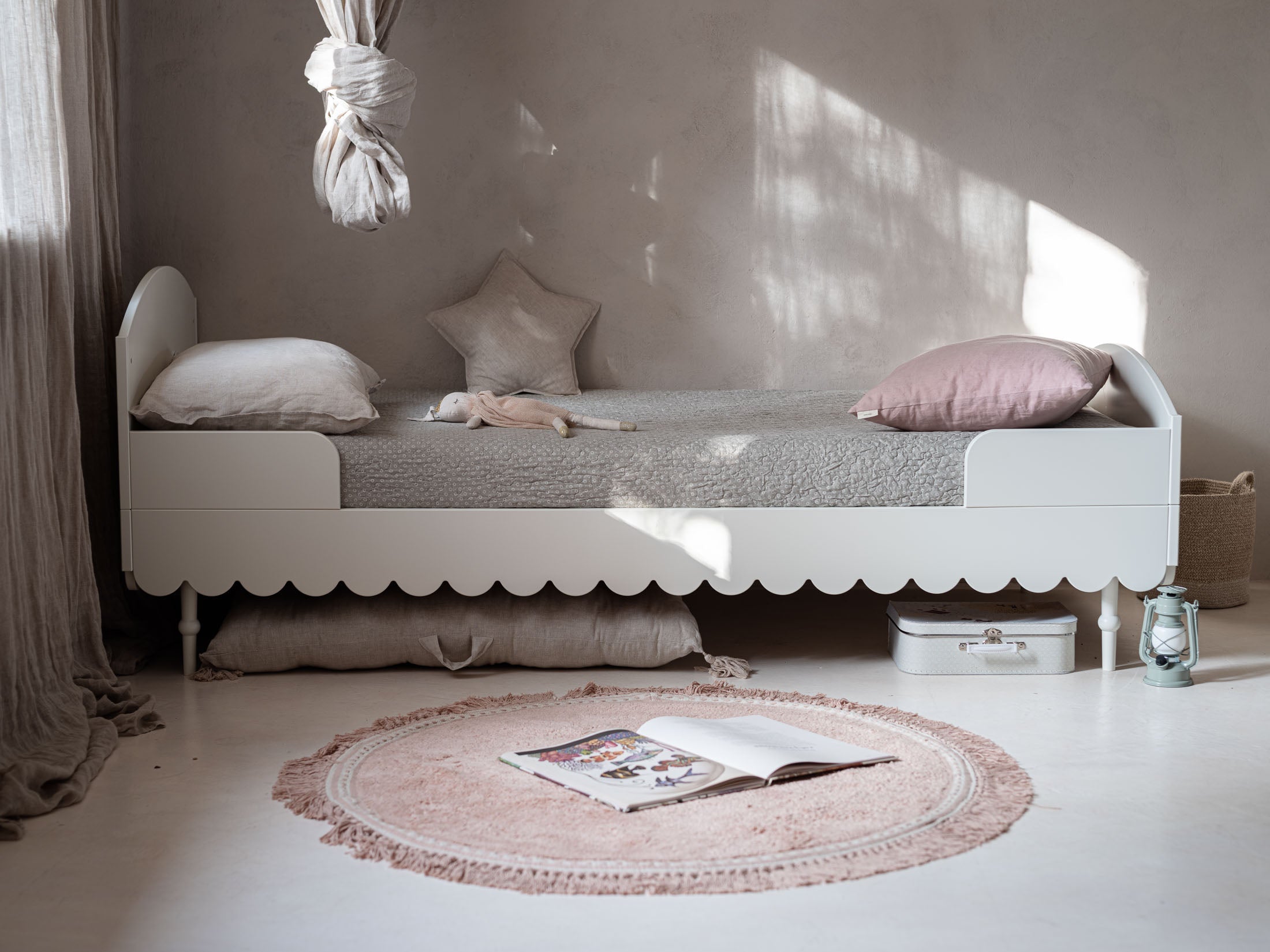 Handmade 'Babushka' White Bed 90 x 200cm