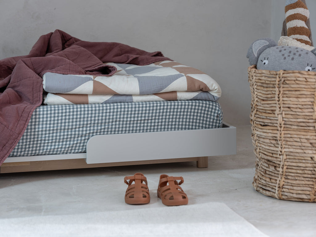 Handmade Extendable 'Bloom' Bed