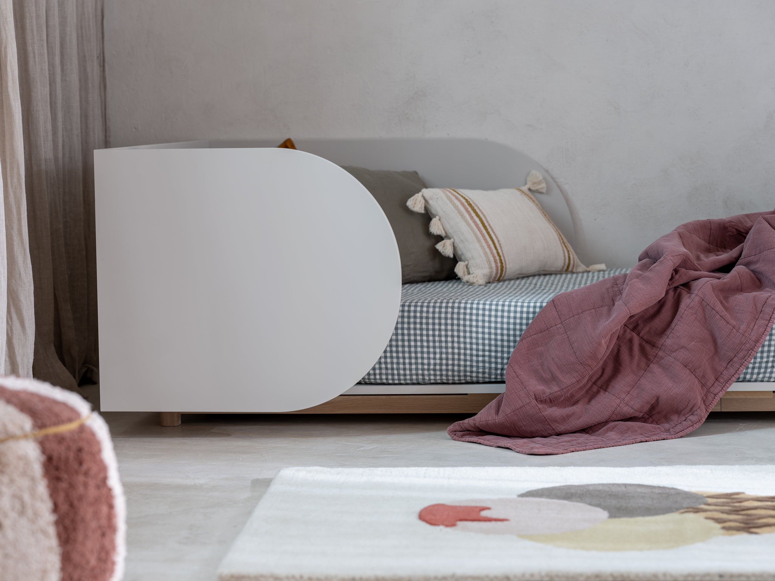 Handmade Extendable 'Bloom' Bed