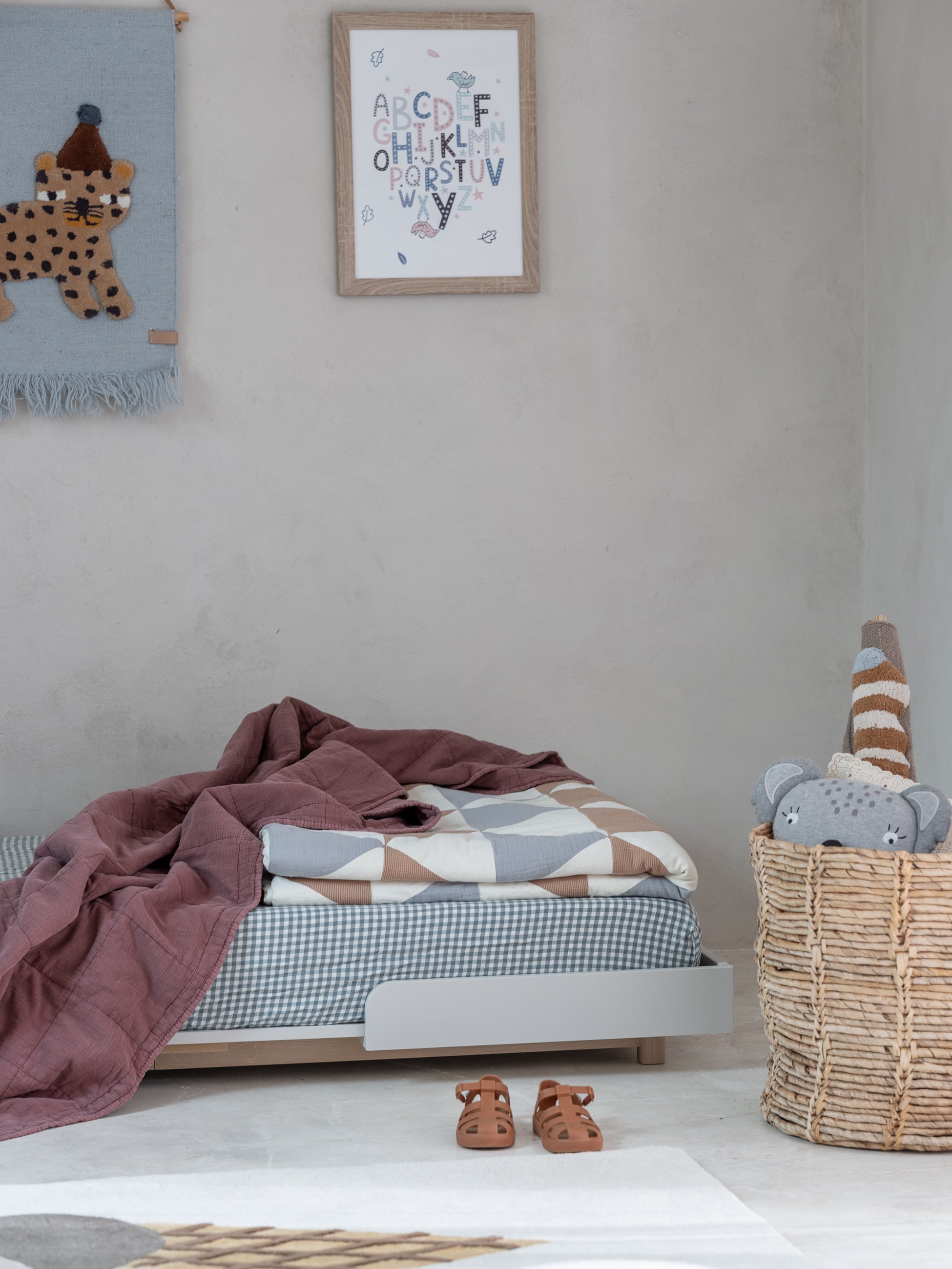 Handmade Extendable 'Bloom' Bed