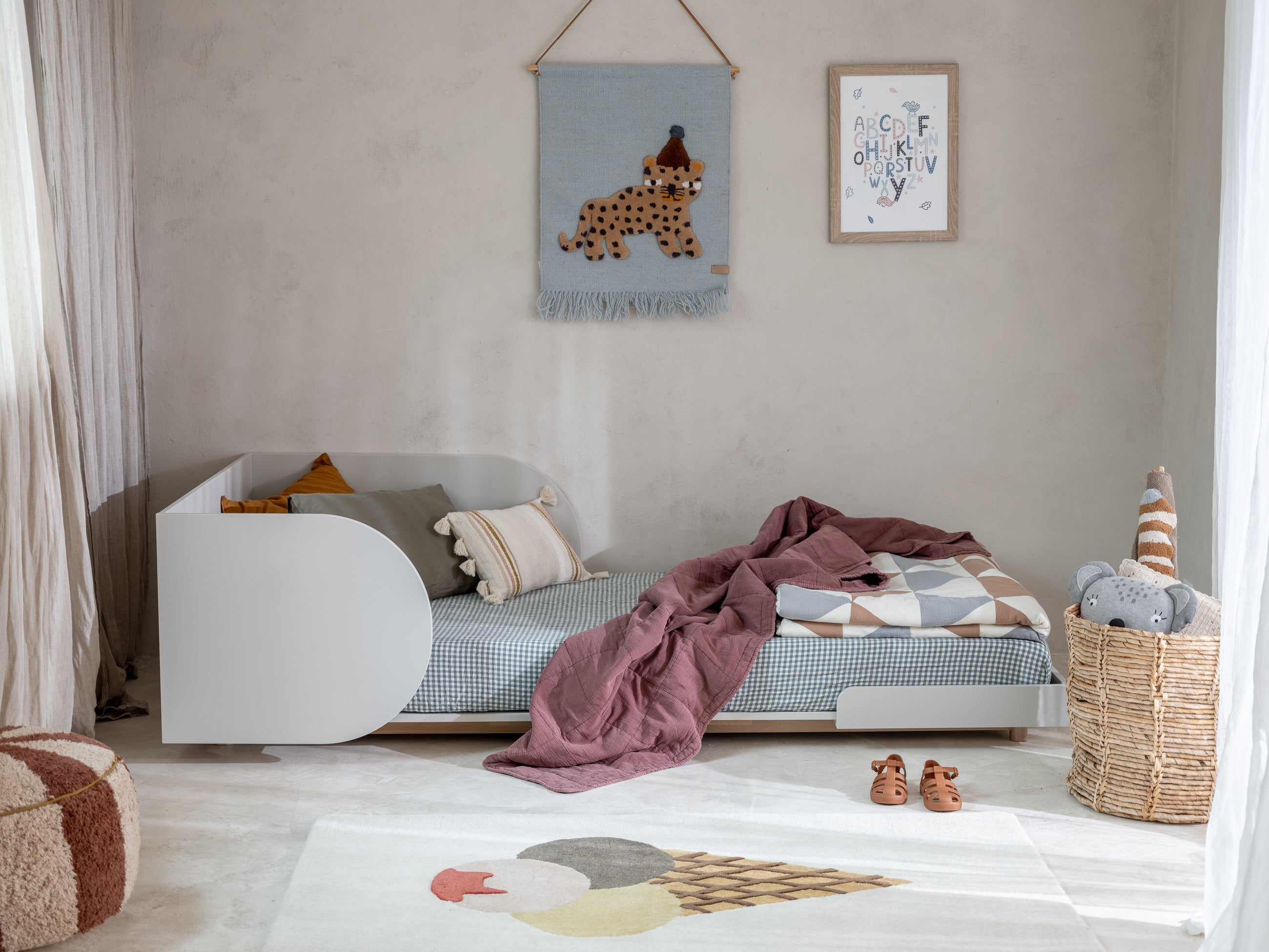 Handmade Extendable 'Bloom' Bed