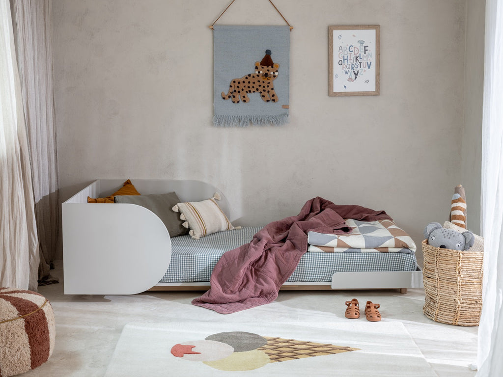 Handmade Extendable 'Bloom' Bed