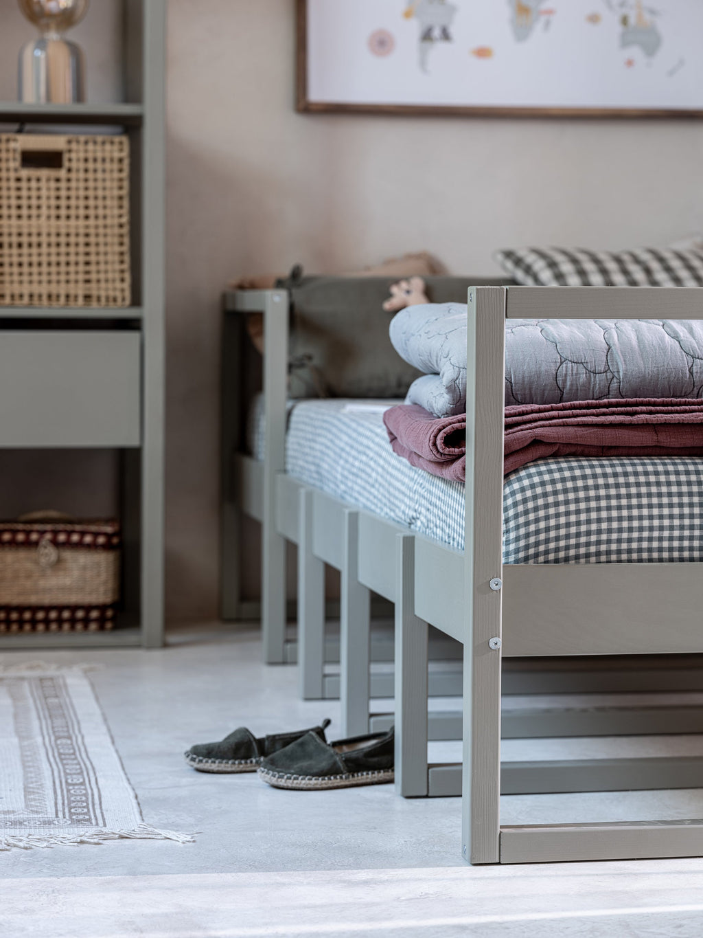 Handmade 'Tweens' Under Drawer for Bed 90 x 200cm (Eucalyptus)