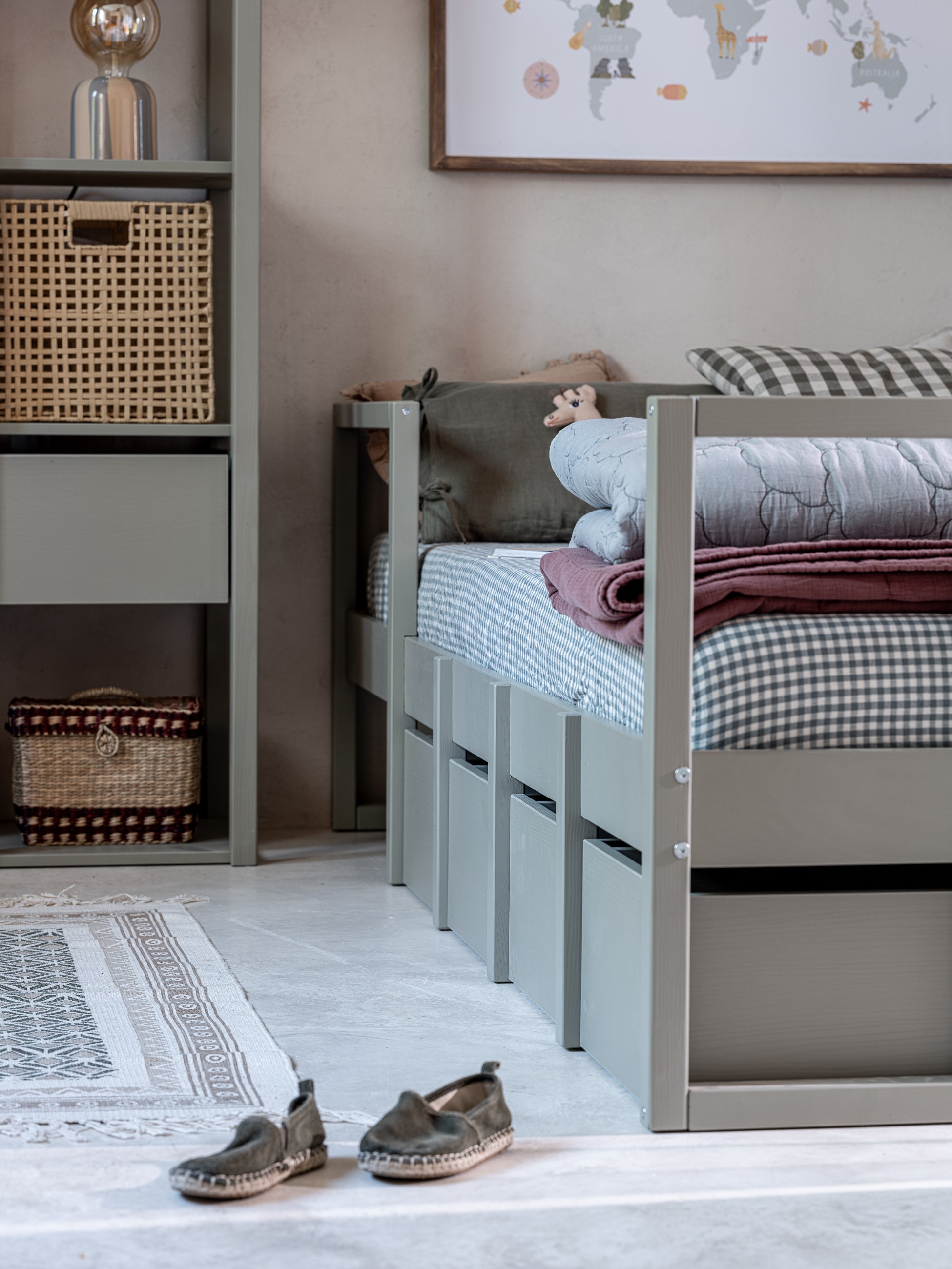 Handmade 'Tweens' Under Drawer for Bed 90 x 200cm (Eucalyptus)