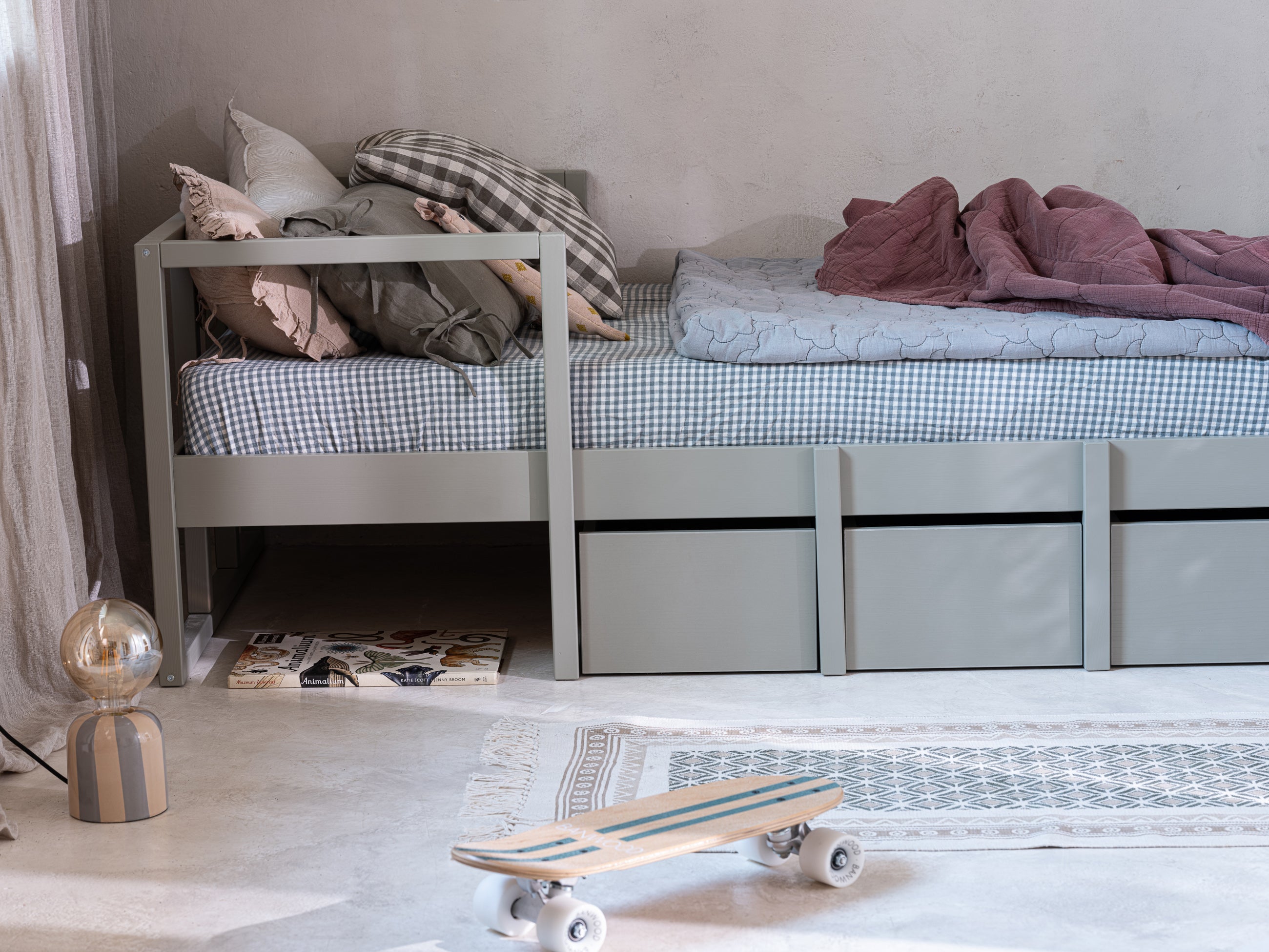 Handmade 'Tweens' Under Drawer for Bed 90 x 200cm (Eucalyptus)