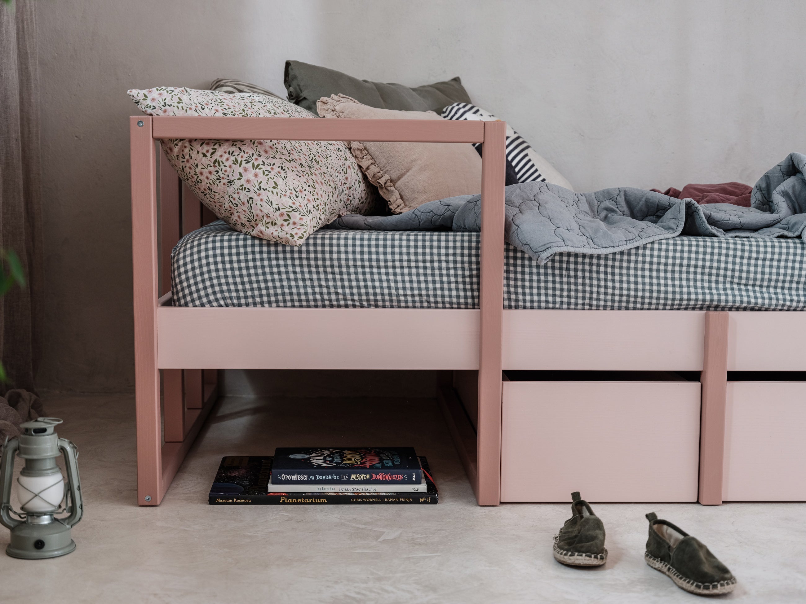 Handmade 'Tweens' Pink Bed 90 x 200cm