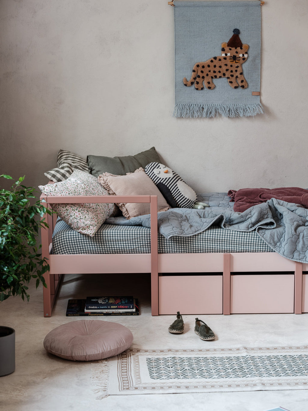 Handmade 'Tweens' Under Drawer for Bed 90 x 200cm (Pink)