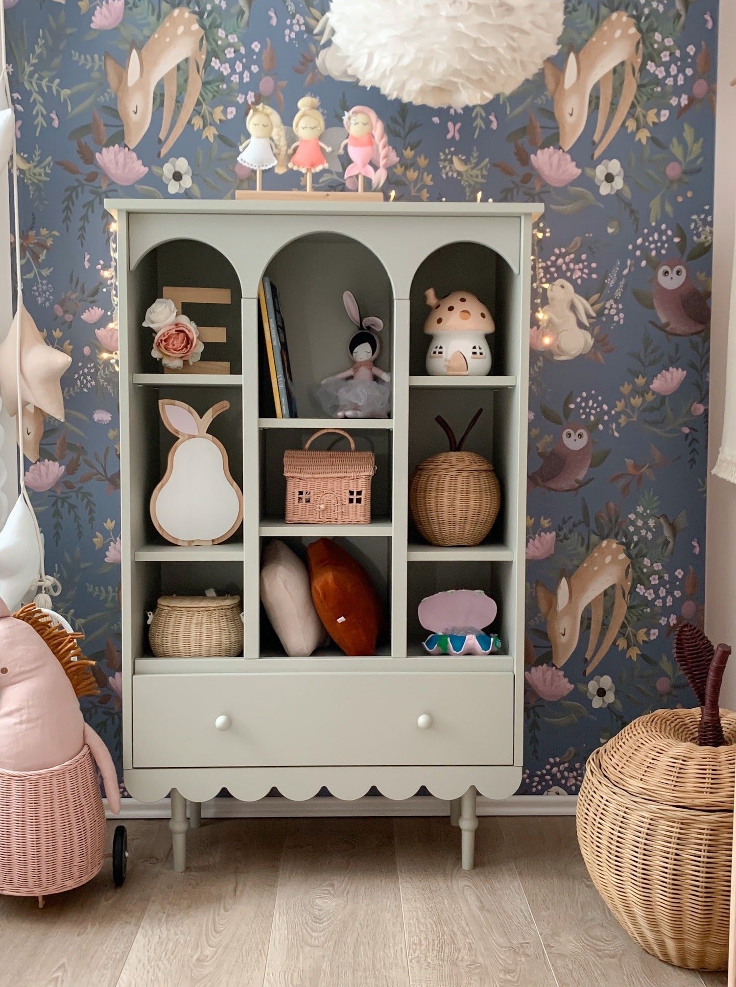 Handmade 'Babushka' Pink Bookshelf