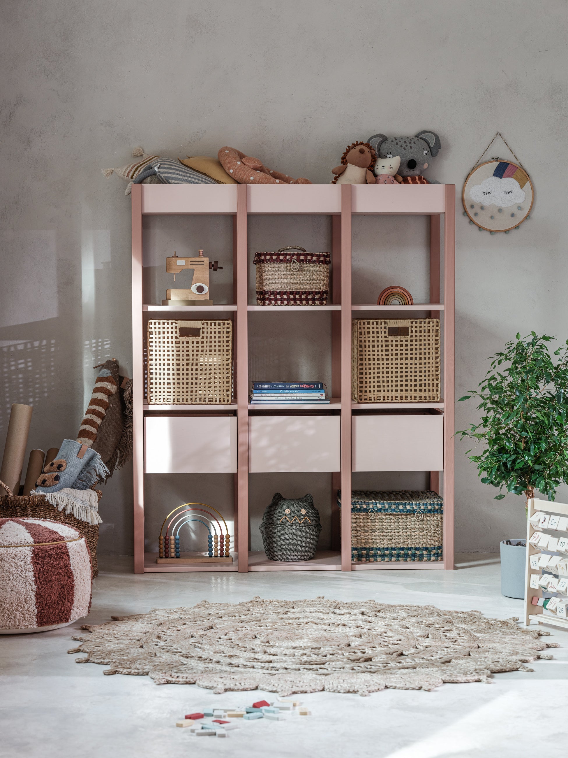 Handmade 'Tweens' Pink Bookshelf