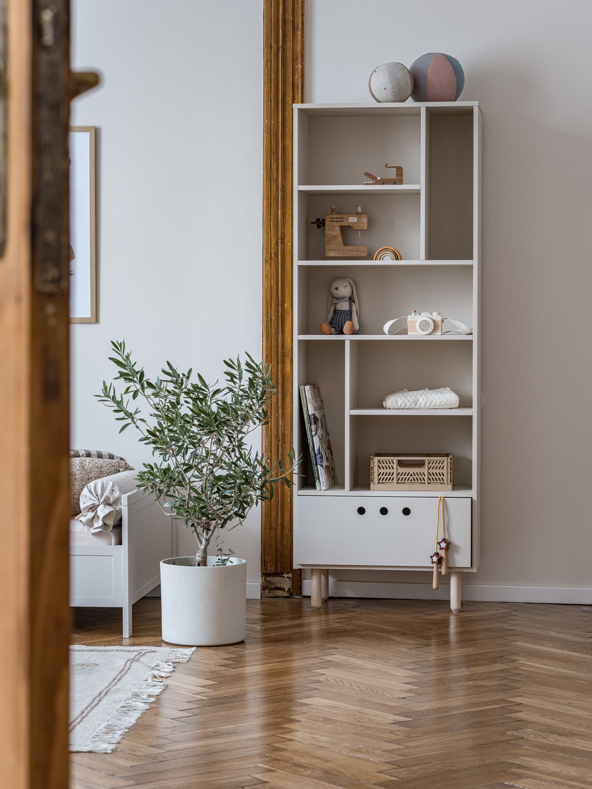 Handmade Birch 'River' Bookshelf - Sand